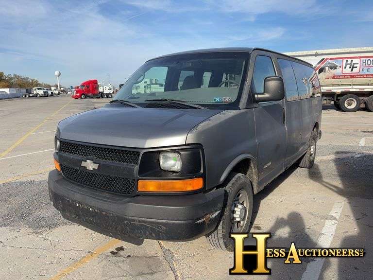 2006  CHEVROLET  EXPRESS 2500  PASSENGER VAN