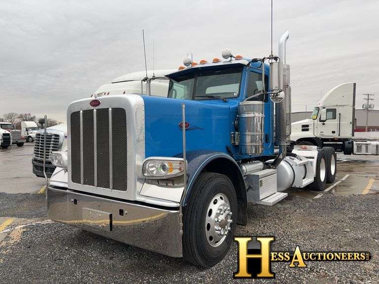 2021  PETERBILT  389  T/A DAYCAB