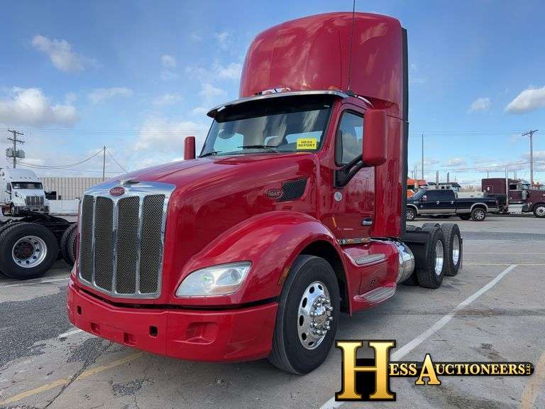 2018  PETERBILT  579  T/A DAYCAB