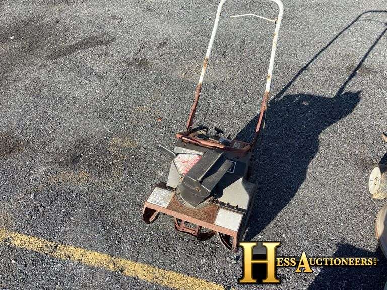 SNAPPER SNOW BLOWER