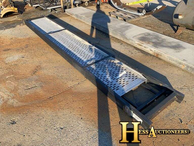 WALK RAMP TRUCK PART - Hess Auctioneers