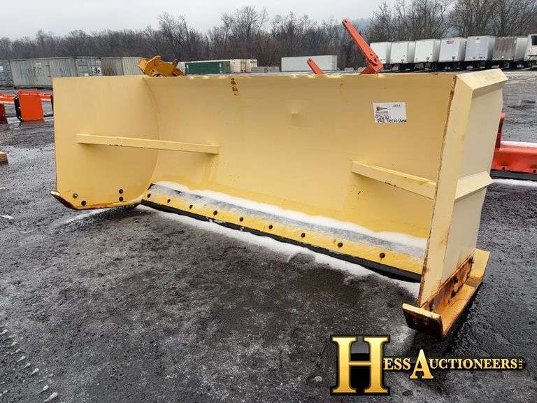 PRO TECH 10'x4'x4' SNOW PUSHER - Hess Auctioneers