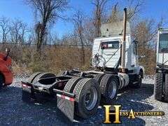 2016  VOLVO  T/A DAYCAB, NON-RUNNER