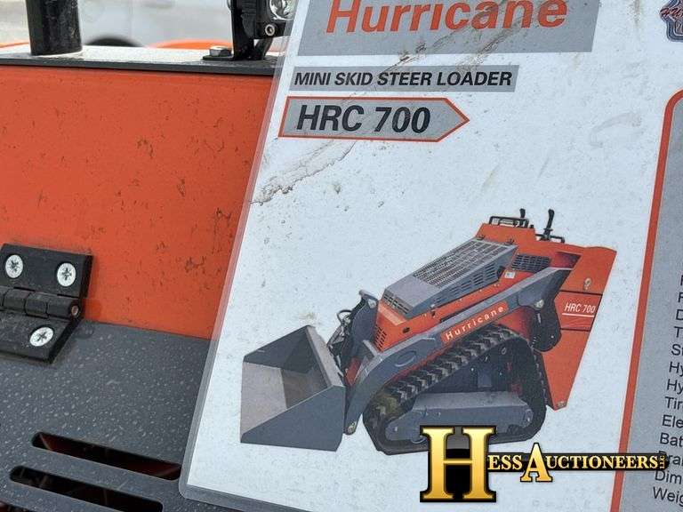 HURRICANE  HRC700  MINI COMPACT TRACK LOADER