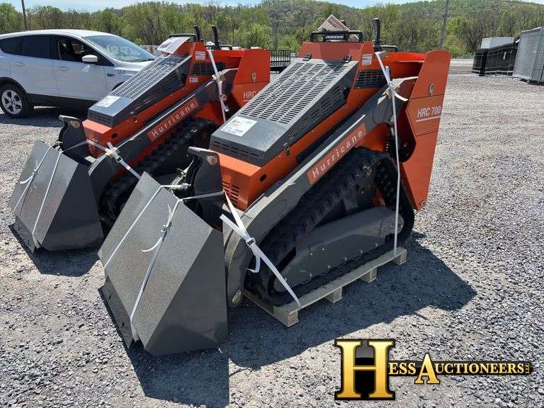 HURRICANE  HRC700  MINI COMPACT TRACK LOADER