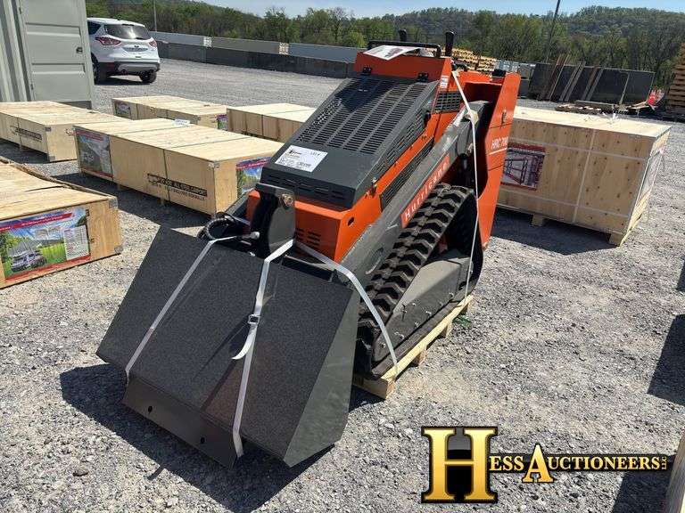 HURRICANE  HRC700  MINI COMPACT TRACK LOADER