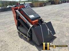 HURRICANE  HRC700  MINI COMPACT TRACK LOADER