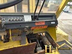 CAT  V120  FORKLIFT