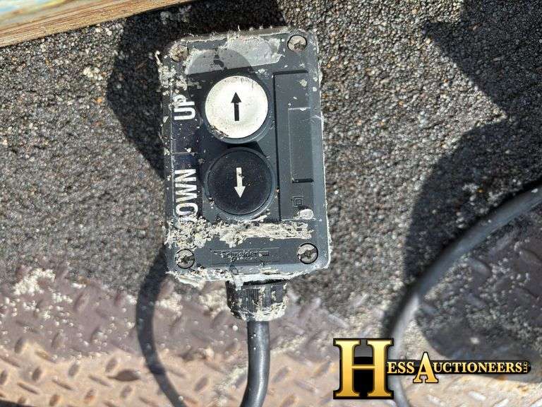 SERCO  DOCK LEVELER