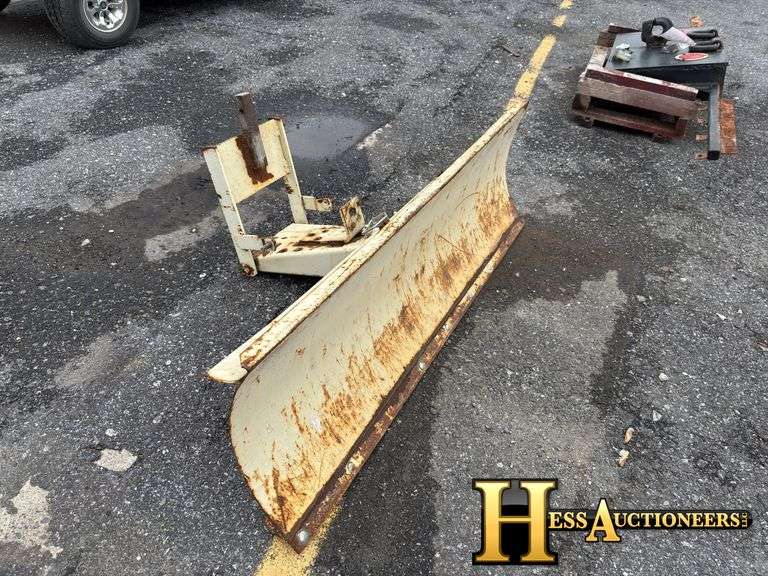 TRACTOR BLADE ATTACHMENT