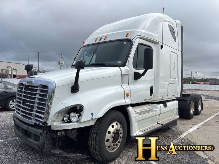 2012  FREIGHTLINER  CASCADIA  T/A SLEEPER