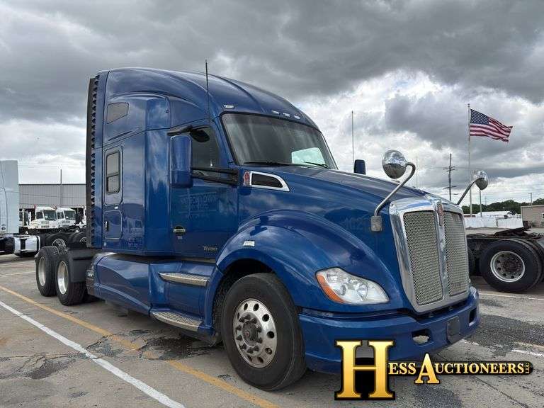 2014  KENWORTH   T680  T/A SLEEPER