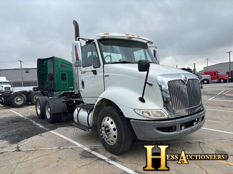 2013  INTERNATIONAL  T/A DAYCAB