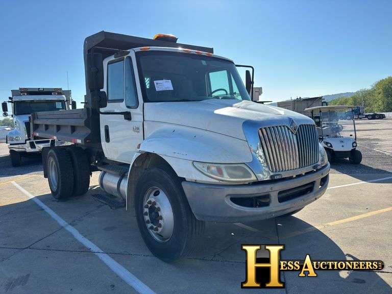 2007  INTERNATIONAL   4200  DUMP TRUCK
