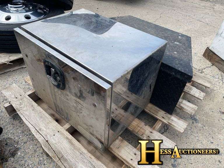 TOOL BOXES