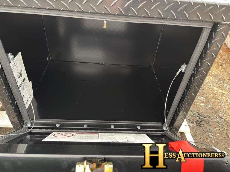 TOOL BOX   TRUCK PART