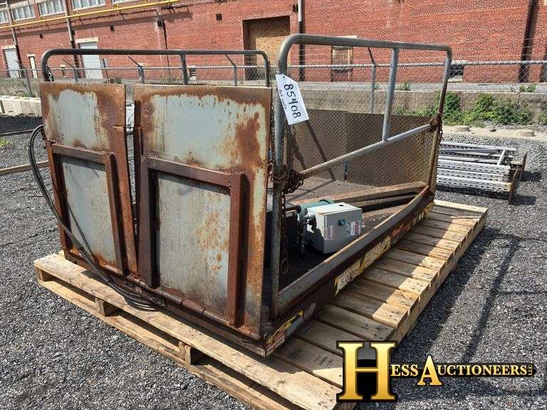 SERCO  DOCK LEVELER