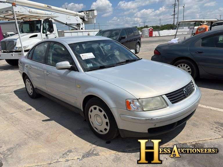 1999  VOLKSWAGEN  PASSAT GLS