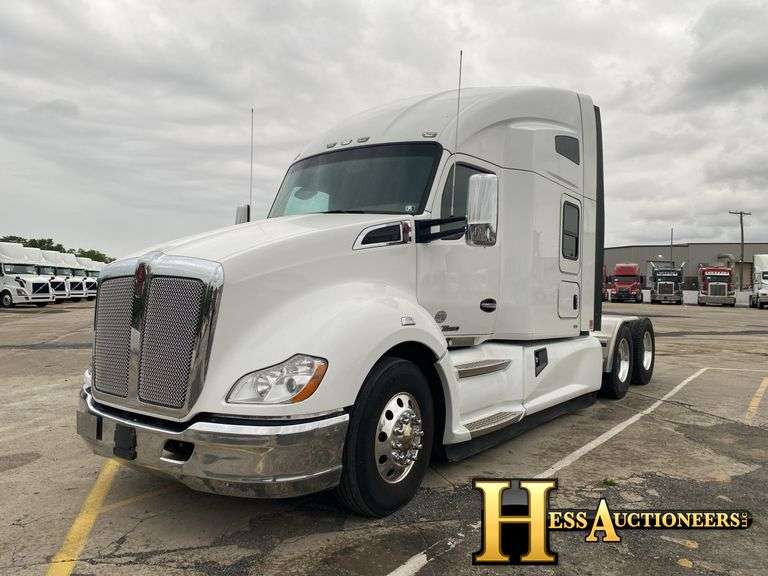 2019  KENWORTH  T680  T/A SLEEPER