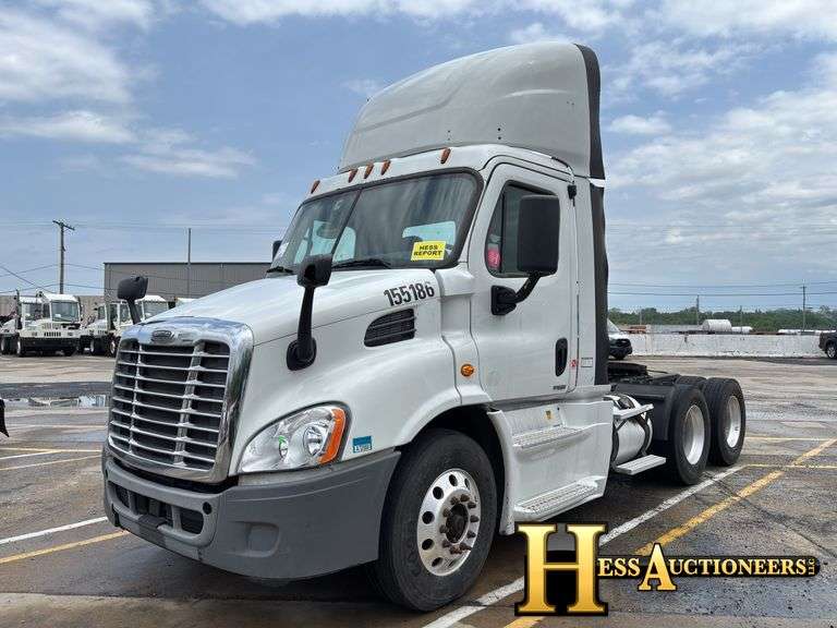 2016  FREIGHTLINER  CASCADIA  T/A DAYCAB
