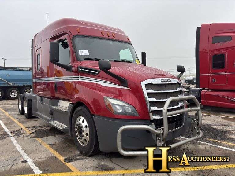 2018  FREIGHTLINER  CASCADIA  T/A SLEEPER