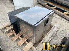 TOOL BOXES