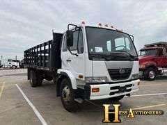 2007  UD  STAKE BODY TRUCK