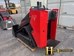 MINI COMPACT TRACK LOADER