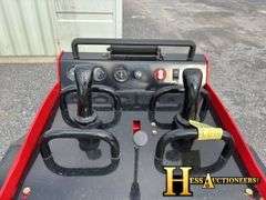 MINI COMPACT TRACK LOADER