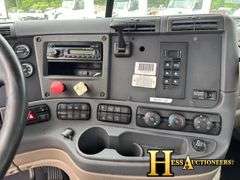 2014  FREIGHTLINER  CA113DC  S/A DAYCAB