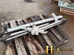 HITACHI  UU610   WORK BENCH