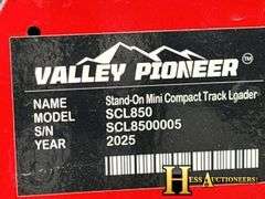 MINI COMPACT TRACK LOADER