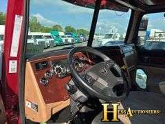2020  WESTERN STAR  5700XE  T/A SLEEPER