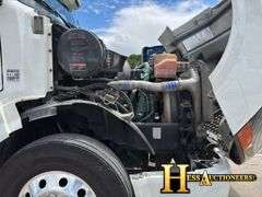 2017  VOLVO  VNL  T/A DAYCAB