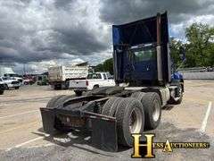 2015  MACK  CXU613  T/A DAYCAB