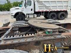 2009  MACK  CXU613  T/A DAYCAB