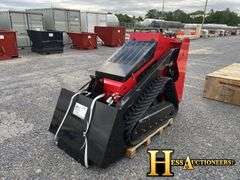 MINI COMPACT TRACK LOADER