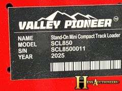 MINI COMPACT TRACK LOADER