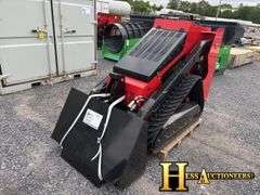 MINI COMPACT TRACK LOADER