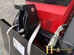 MINI COMPACT TRACK LOADER