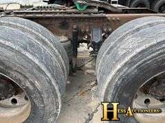 2009  MACK  CXU613  T/A DAYCAB