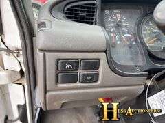2007  UD  STAKE BODY TRUCK