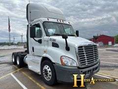 2016  FREIGHTLINER  CASCADIA  T/A DAYCAB
