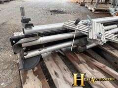 HITACHI  UU610   WORK BENCH