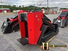 MINI COMPACT TRACK LOADER