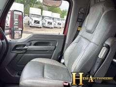 2015  KENWORTH  T680  T/A 6x2 SLEEPER