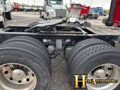 2015  KENWORTH  T680  T/A 6x2 SLEEPER