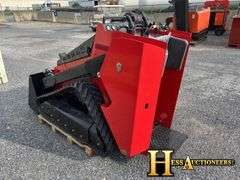 MINI COMPACT TRACK LOADER