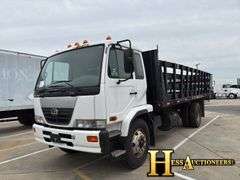 2007  UD  STAKE BODY TRUCK