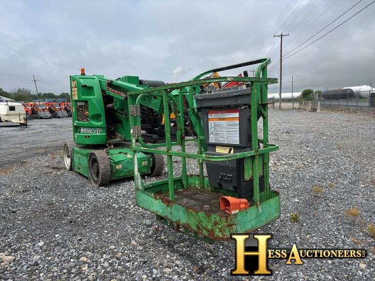 2007  JLG  E300  BOOM LIFT